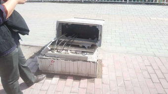 伊犁河路街道九號(hào)小區(qū)社區(qū) 為民解憂辦實(shí)事，協(xié)調(diào)維修通訊器材與信息咨詢服務(wù)雙管齊下